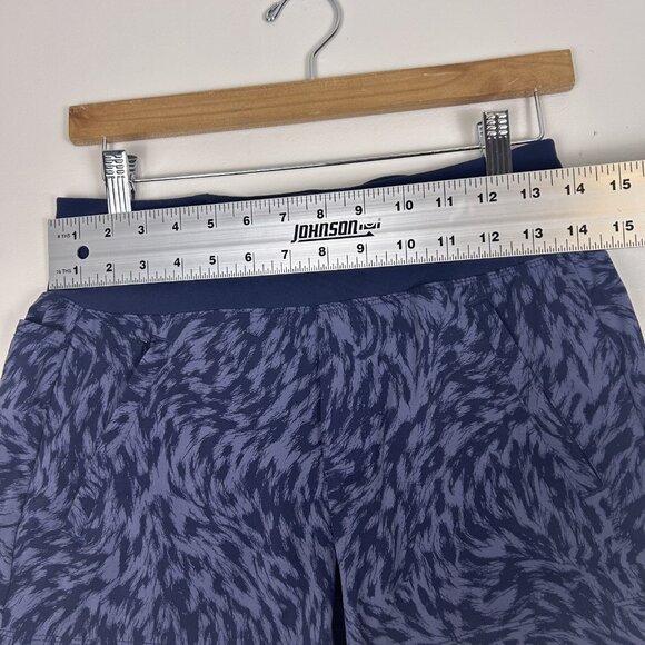 Athleta Trekkie North Shorts Women's 2 Navy Abstract Print Athleisure Outdoor - Picture 2 of 15